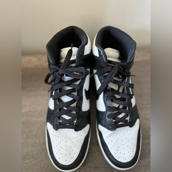 NIKE Black & White Dunk Hi Retro Sneakers (Size 12) - Picture 11 of 12